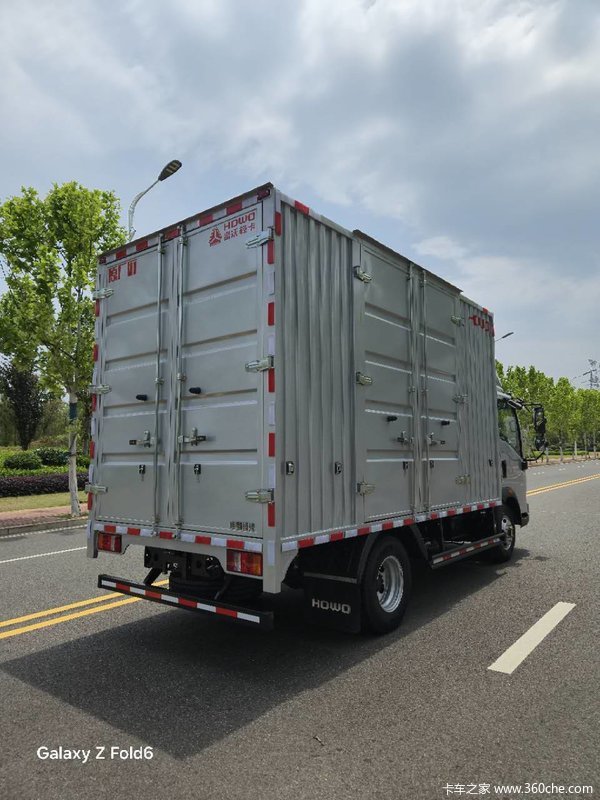 超高性价比4.2米厢式货车、重汽豪沃轻卡