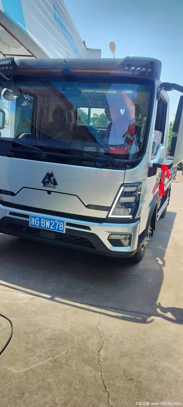 恭喜交服统帅Pro1台给向老板 喜提统帅PRO载货车
