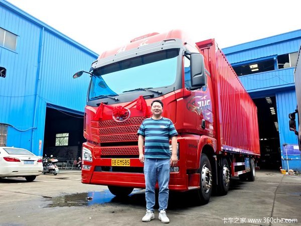恭喜恭喜陈总喜提9.6米飞翼载货 喜提解放JH6载货车