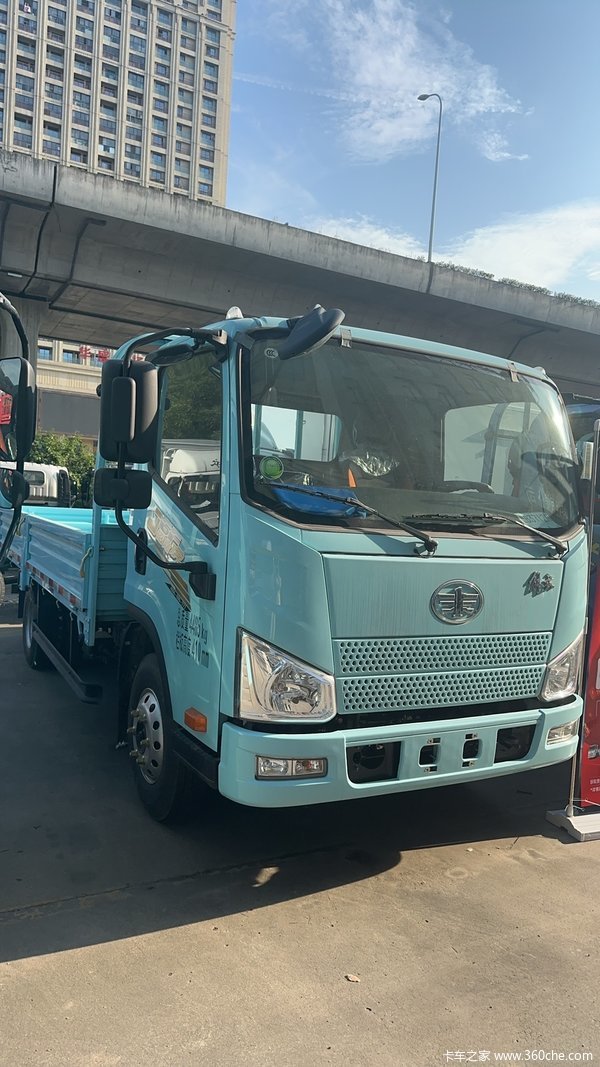 购J6F载货车 享高达0.2万优惠仅限本月