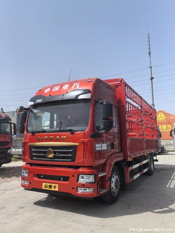 汕德卡 首付2.8万提车 两年无息 330马力 自动挡 贯穿梁箱