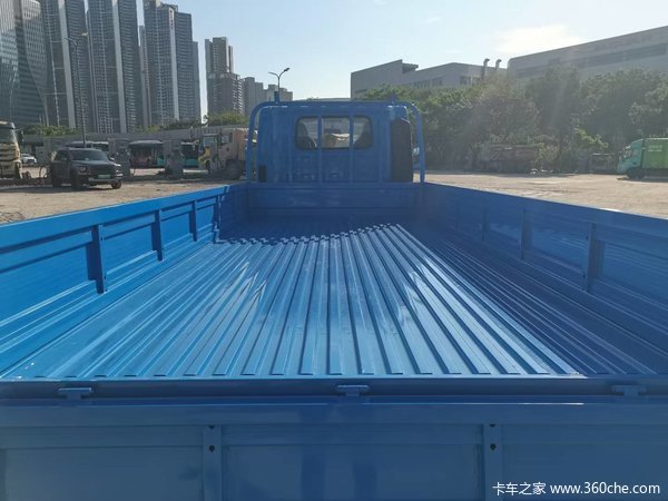 全新蓝焰发动机顺达最新款已到店，更多细节，欢迎到店试驾