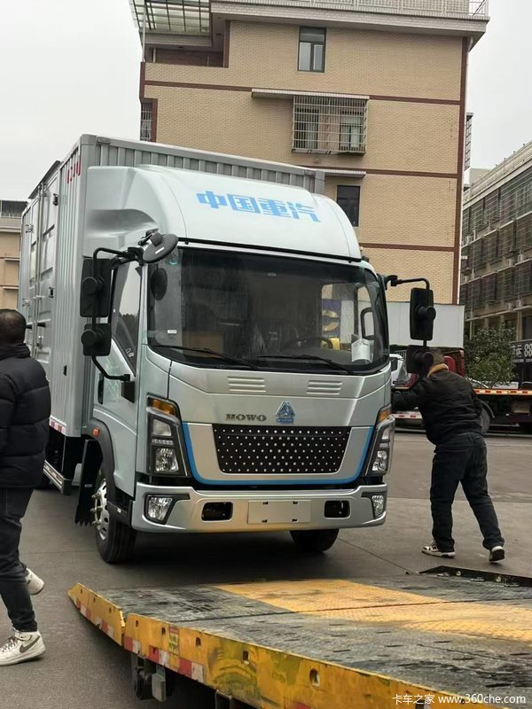 1台悍将载货车成功交付王老板喜提爱车