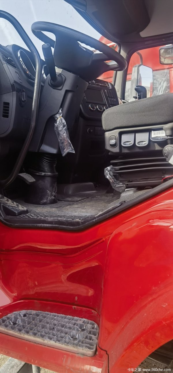 东风商用车 天锦VR重卡 270马力 4X2 5.4米自卸车(轴距4500)(DFH3180B5)