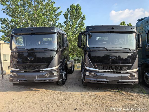 比亚迪Q3纯电重卡牵引车452度电，中短途运输利器