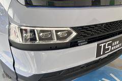 比亚迪T5轻卡，它是一款针对城配物流和冷链运输等场景的新能源轻卡