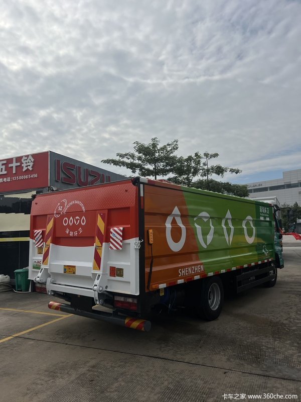 深圳环卫车十桶新车上市 欢迎到店垂询