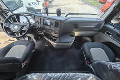 29.68万 Max 540马力 自动挡 进口液缓 进口驻车空调