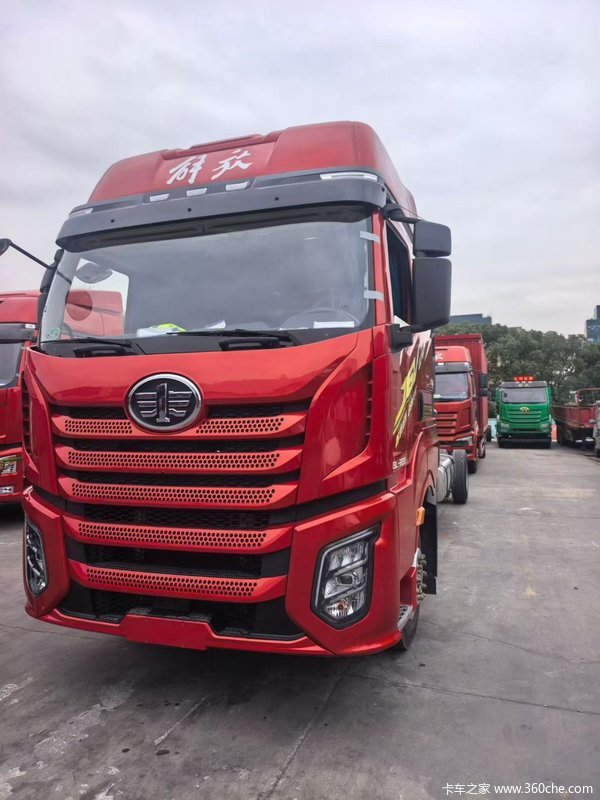 解放全系载货车交99.9元可抵扣3000元面值,另有礼品赠送