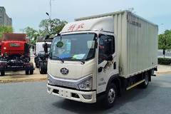 本月购买解放指定型优惠多多，购车送交强险活动