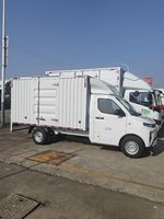 ����Զ������F1E��3��С����������������