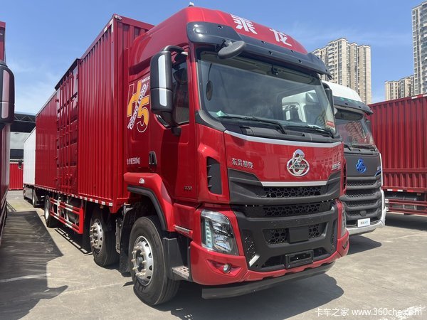 一公里省五六毛钱的赚钱神车 谁能不爱 连车带货25吨 比六米八的