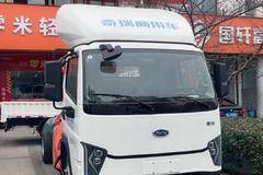 奇瑞商用车高端轻卡特惠箱货栏板各一台