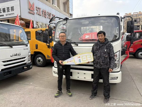 无锡圣邦汽车恭喜解老板 喜提凯威载货车