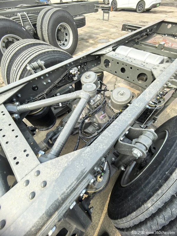 21.28万 豪沃 TS7 德国曼330马力 空气悬架 自动挡