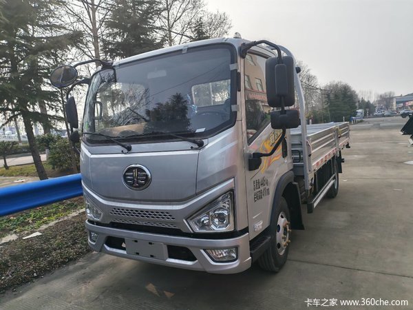 解放新春礼惠卡友 七万两千八 俩车开回家