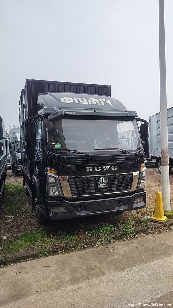 中国重汽HOWO 统帅 151马力 4.15米单排厢式轻卡(法士特8档)(ZZ5047XXYC3314F145)