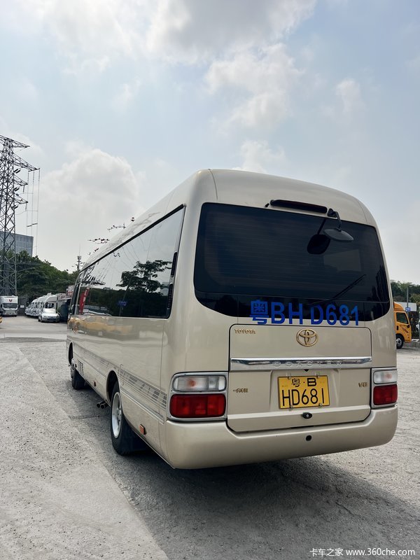江铃 凯运+蓝鲸宽体 163马力 5.2米单排厢式载货车
