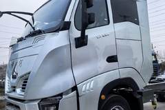 优惠4.4444万 中国重汽最高端 黄河 史上最宽最大驾驶室