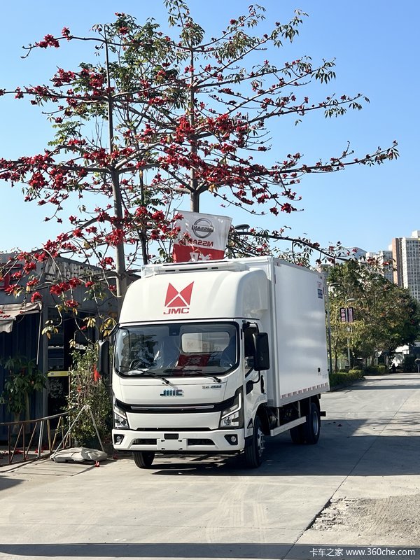 江铃E路达 4X2 4.11米单排纯电动冷藏车 宁德时代140.41kWh