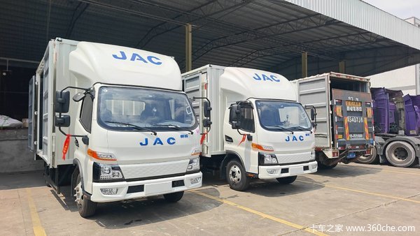江淮 帅铃EV5 4.5T 4.15米单排纯电动厢式轻卡81.14kWh