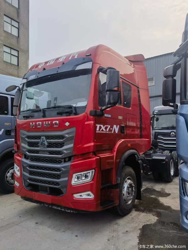 豪沃 TX7-N 超高顶 平地板 燃气牵引车 潍柴530马力