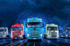 全世界都在偶遇的 解放 鹰航6×2载货车