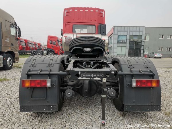 优惠 1万 东风天龙VL燃气牵引车促销中