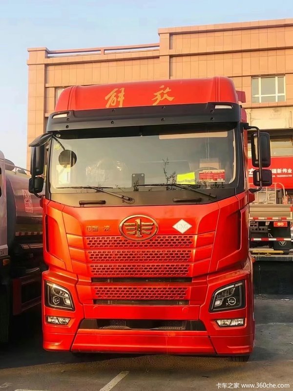 昌吉联强解放JH6CNG牵引车 国六现车