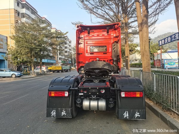 解放JH6500自动挡牵引车深圳市火热促销中 让利高达2万