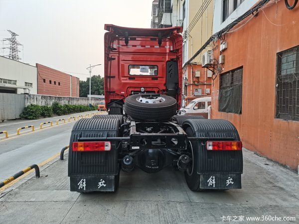 解放JH6480牵引车深圳广鹏通火热促销中 让利高达0.68万
