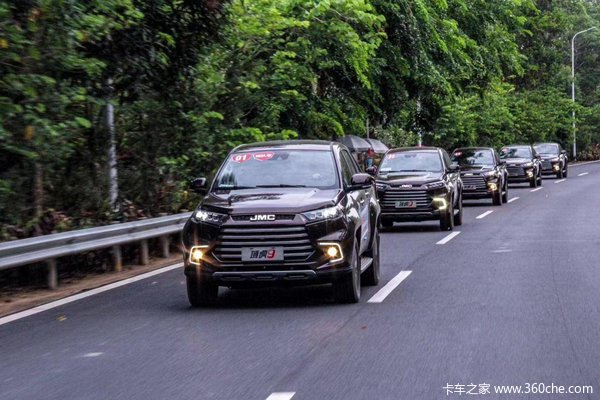 域虎9皮卡黄冈市火热促销中，进店享多重好礼！