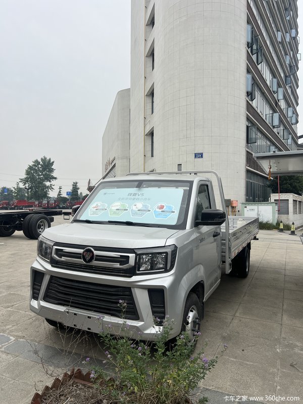 福田祥菱V5 3.8米单排纯电动栏板微卡 爱易科71.63kWh