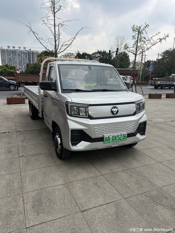 福田祥菱V5 3.8米单排纯电动栏板微卡 爱易科71.63kWh