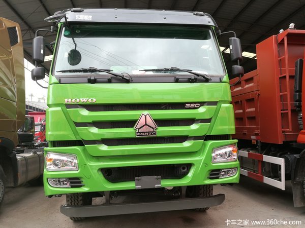 豪沃渣土车 现车多多 售价36.5万