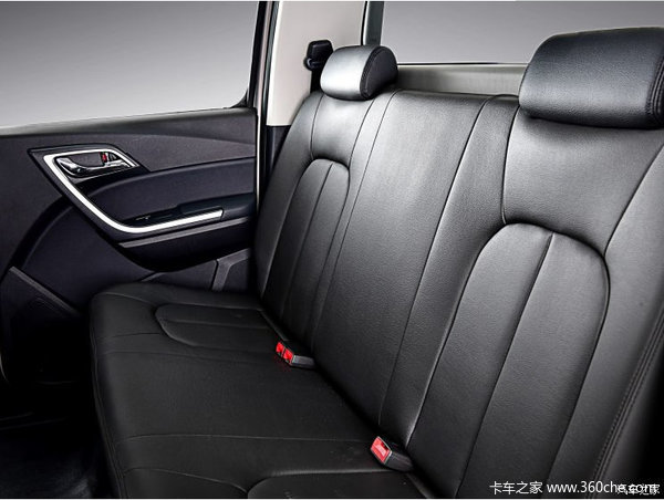 购域虎3皮卡热销中 享0.1万优惠