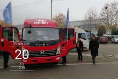 年底冲量-现场车辆放价