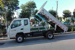 别看我小 我能干工程车的活 ——唐骏小宝马，一车能顶俩