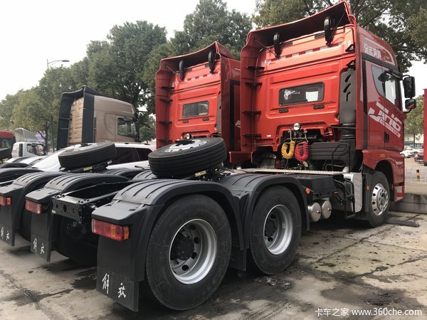 解放JH6牵引车让利1.0万促销中