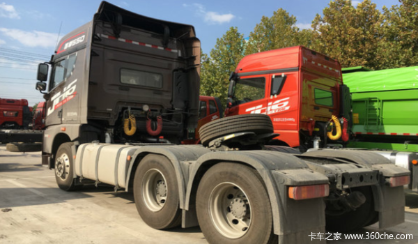 JH6 智尊550马力6X4牵引车新春促销