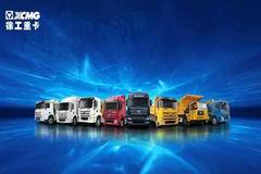 雪在下 路很滑 请减速 安全第一