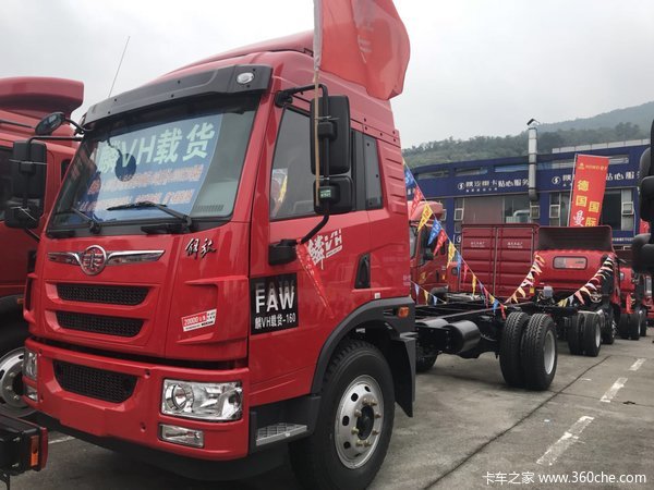 新车到店 买就送3000元油卡