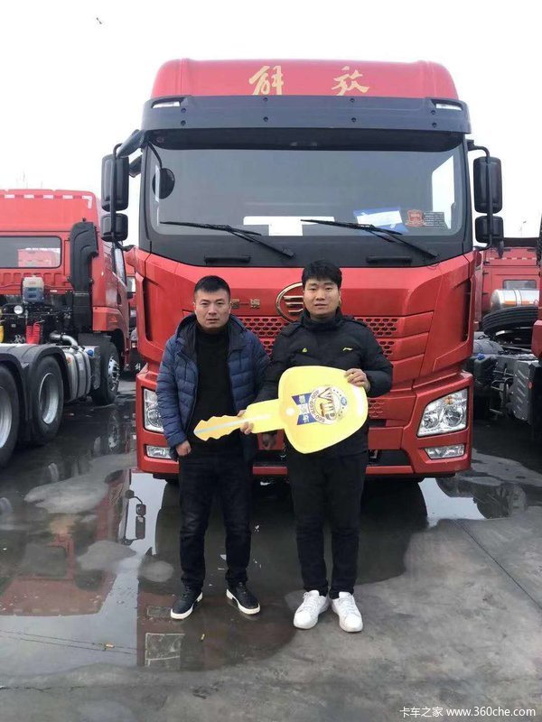 JH6 420 马力牵引车挣钱首选!