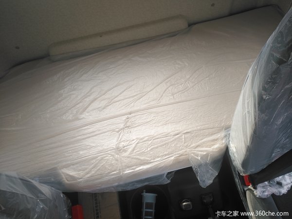 陕汽重卡 德龙X3000 轻量化版 550马力 6X4牵引车(SX4250XC4Q2)