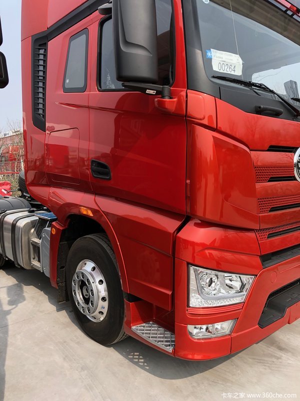 红色解放j7到店欢迎各位老板到店试车