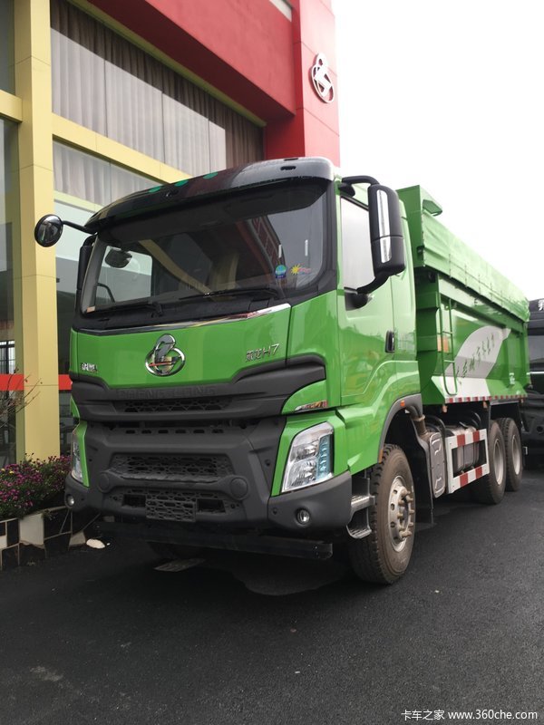 乘龙品牌h7智能渣土车到店