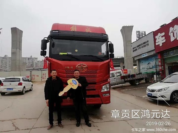 解放,赣州JH6重卡载货喜悦交车
