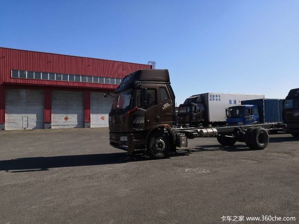 惠华丹东 最新J6P牵引车到店 欢迎到店试驾