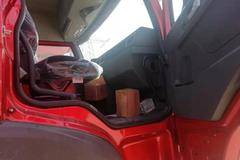 青岛解放，悍V375 马力 6x4牵引车已到店！