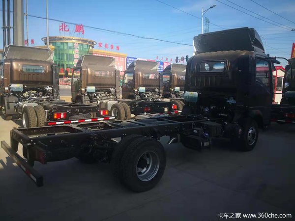 豪沃悍将120马力新款490单排箱货4米2箱车